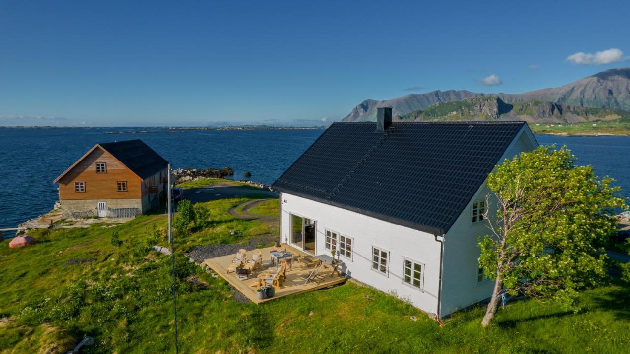 Villa Borgvag - A Unique Seafront Villa In The Heart Of Lofoten Bostad Exterior photo