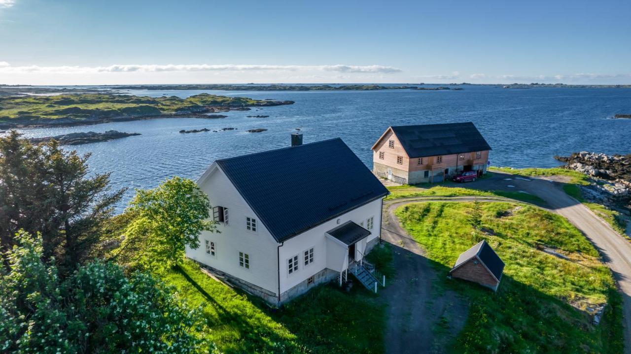 Villa Borgvag - A Unique Seafront Villa In The Heart Of Lofoten Bostad Exterior photo