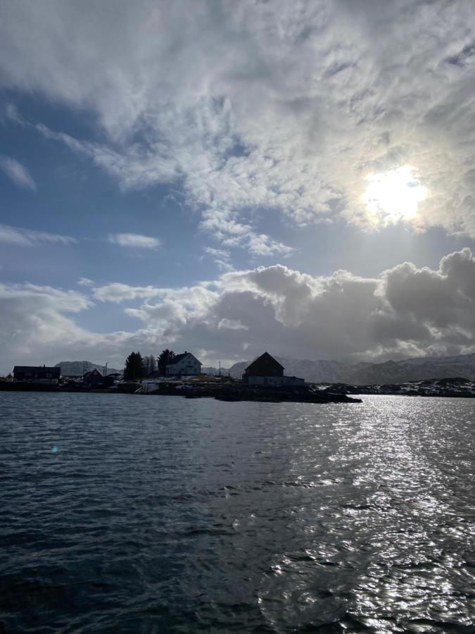 Villa Borgvag - A Unique Seafront Villa In The Heart Of Lofoten Bostad Exterior photo