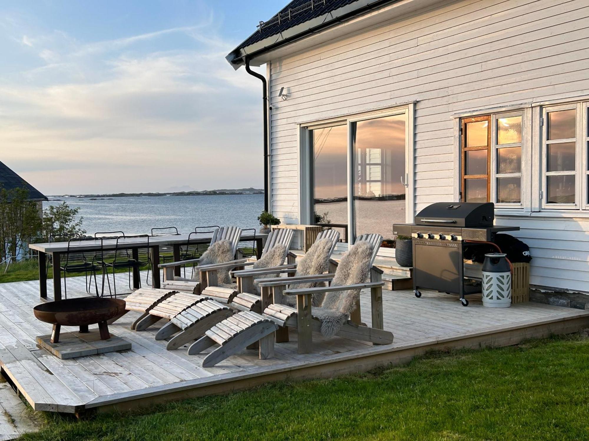 Villa Borgvag - A Unique Seafront Villa In The Heart Of Lofoten Bostad Exterior photo